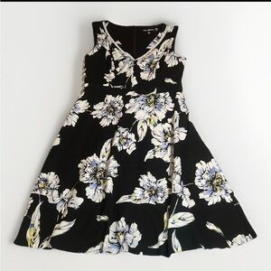 Karl Lagerfeld Sz 10 sleeveless stretch floral dress with beaded neckline